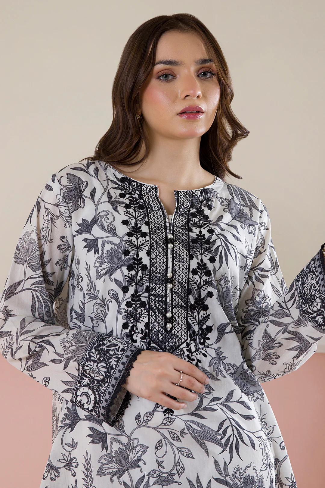 Embroidered Kurta - 2074 - Image 3