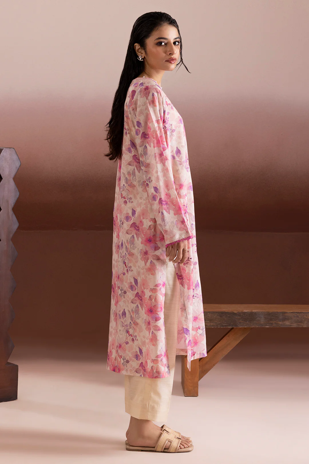 Embroidered Kurta - 2213 - Image 7