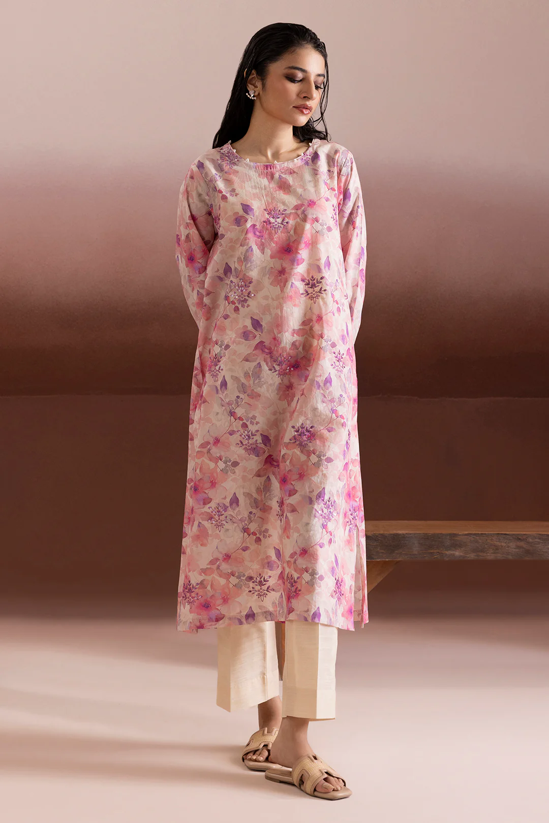 Embroidered Kurta - 2213 - Image 8