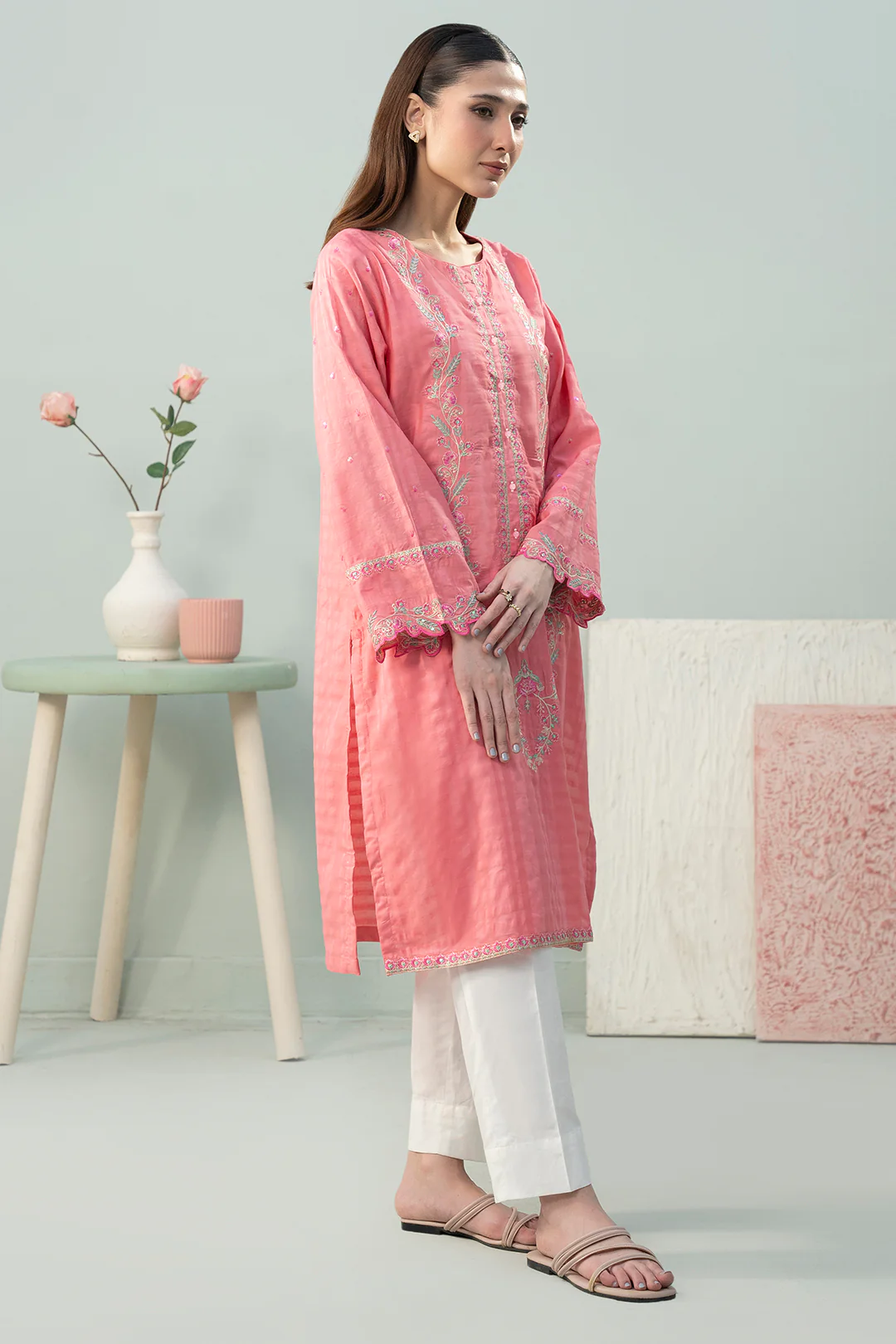 Embroidered Kurta - 2527 - Image 3