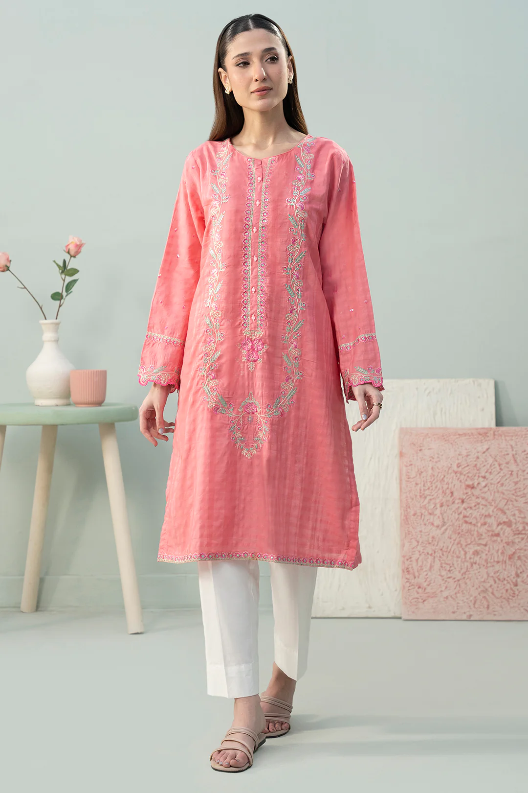 Embroidered Kurta - 2527 - Image 4
