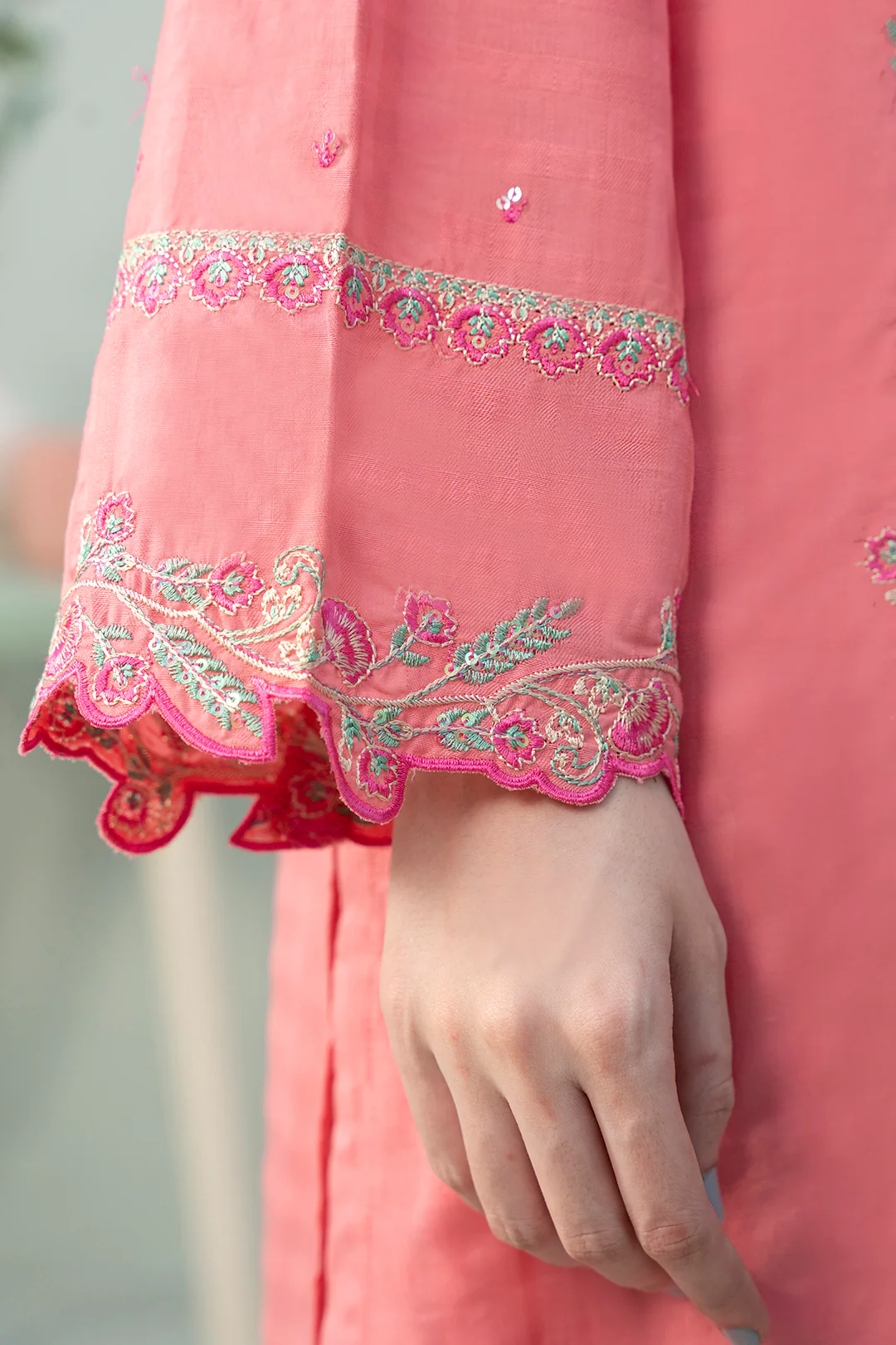 Embroidered Kurta - 2527 - Image 5