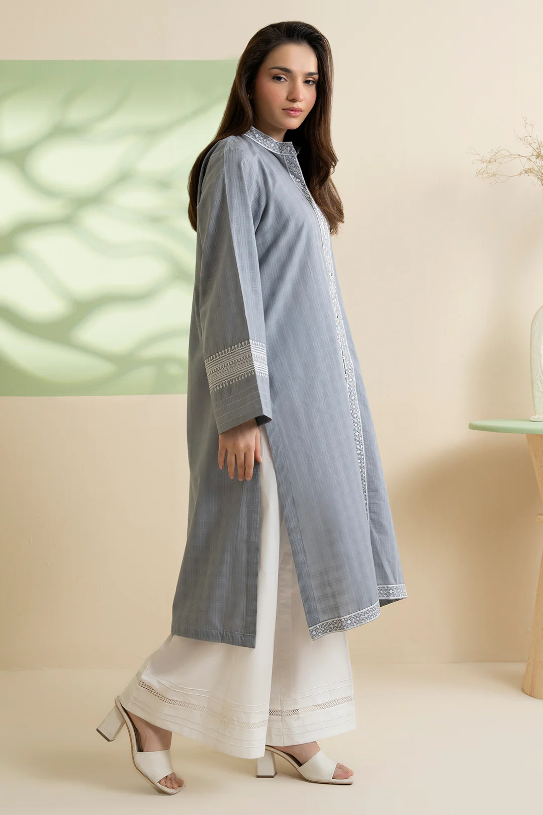 Embroidered Kurta - 2547 - Image 4