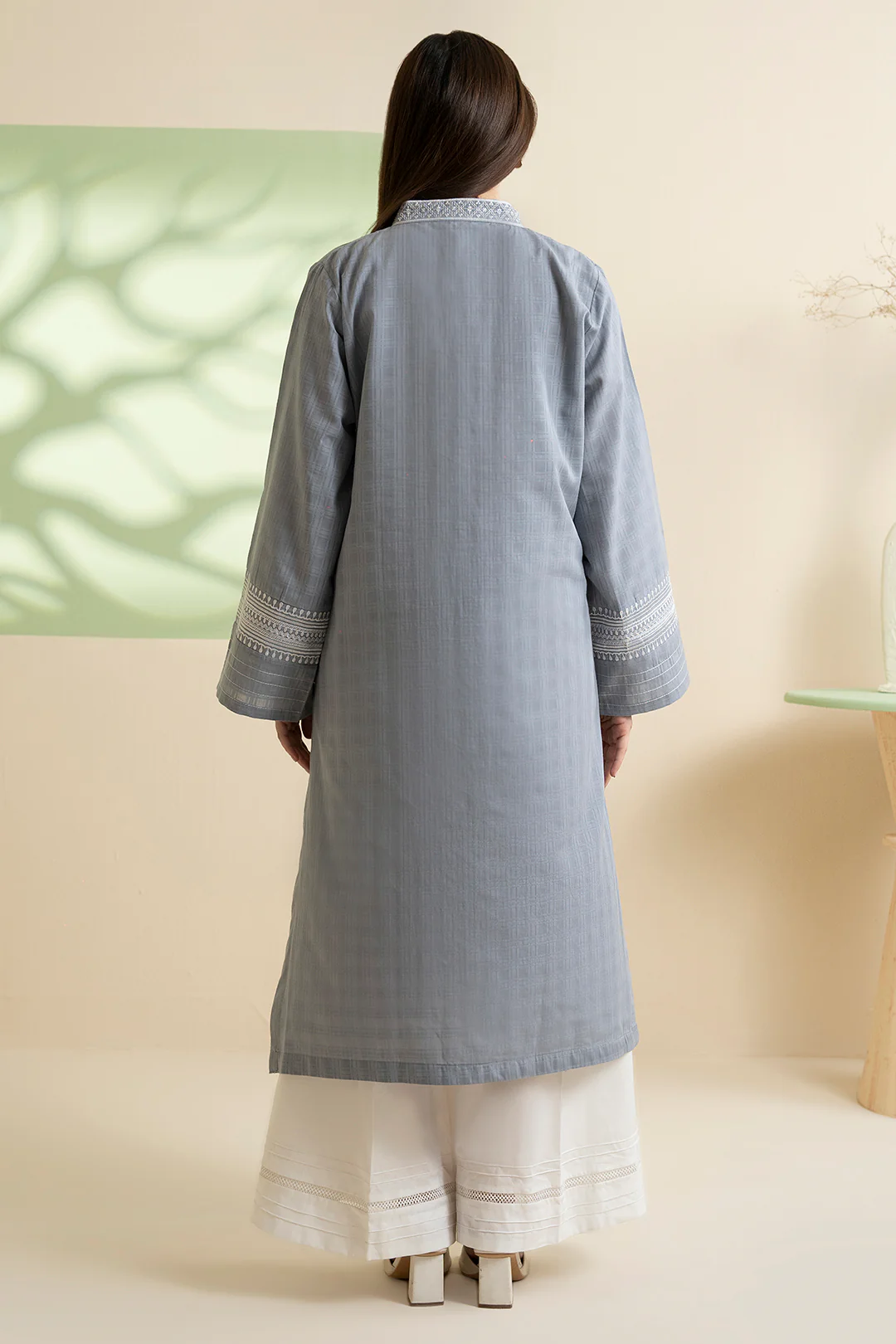 Embroidered Kurta - 2547 - Image 9