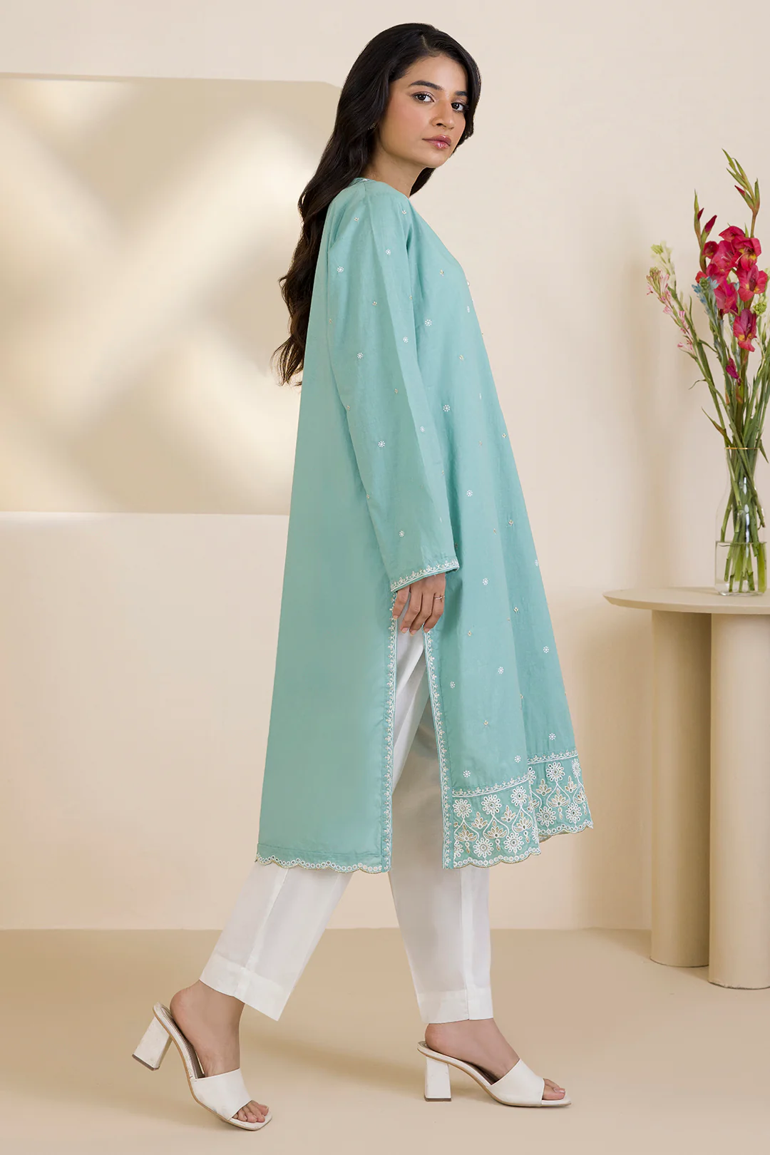 Embroidered Kurta - 2592 - Image 11