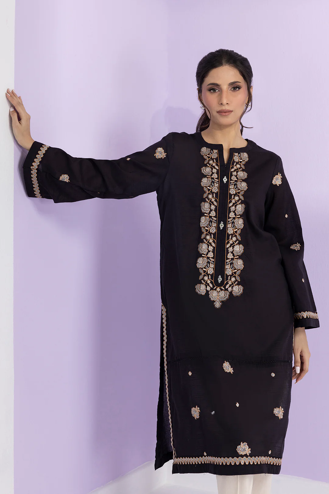 Embroidered Kurta - 2622 - Image 8