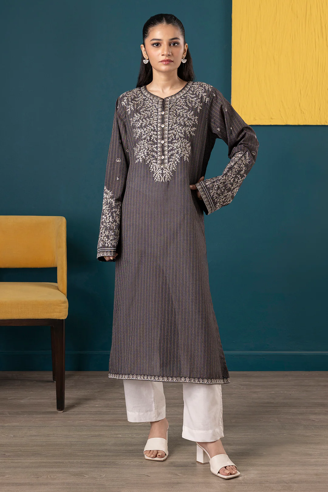 Embroidered Kurta - 2817 - Image 2