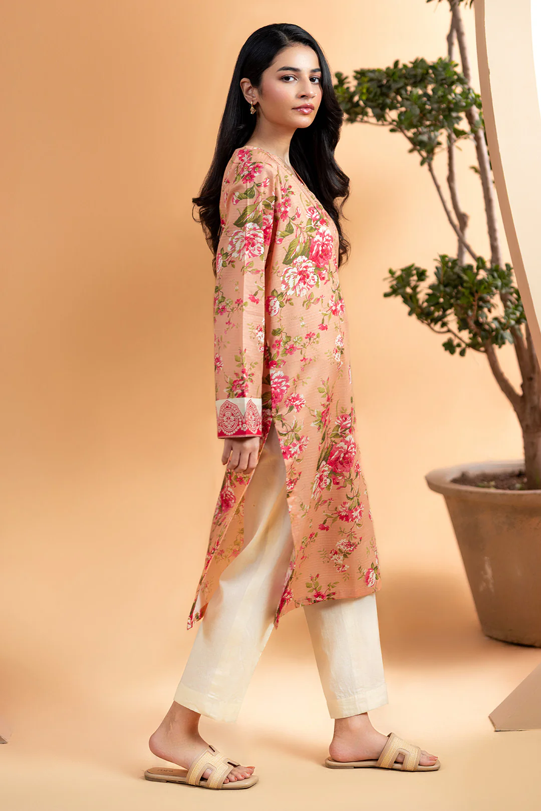 Kurta - 1973 - Image 3