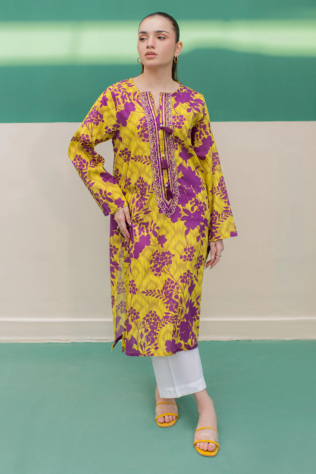 Embroidered Kurta - 2916 - Image 3