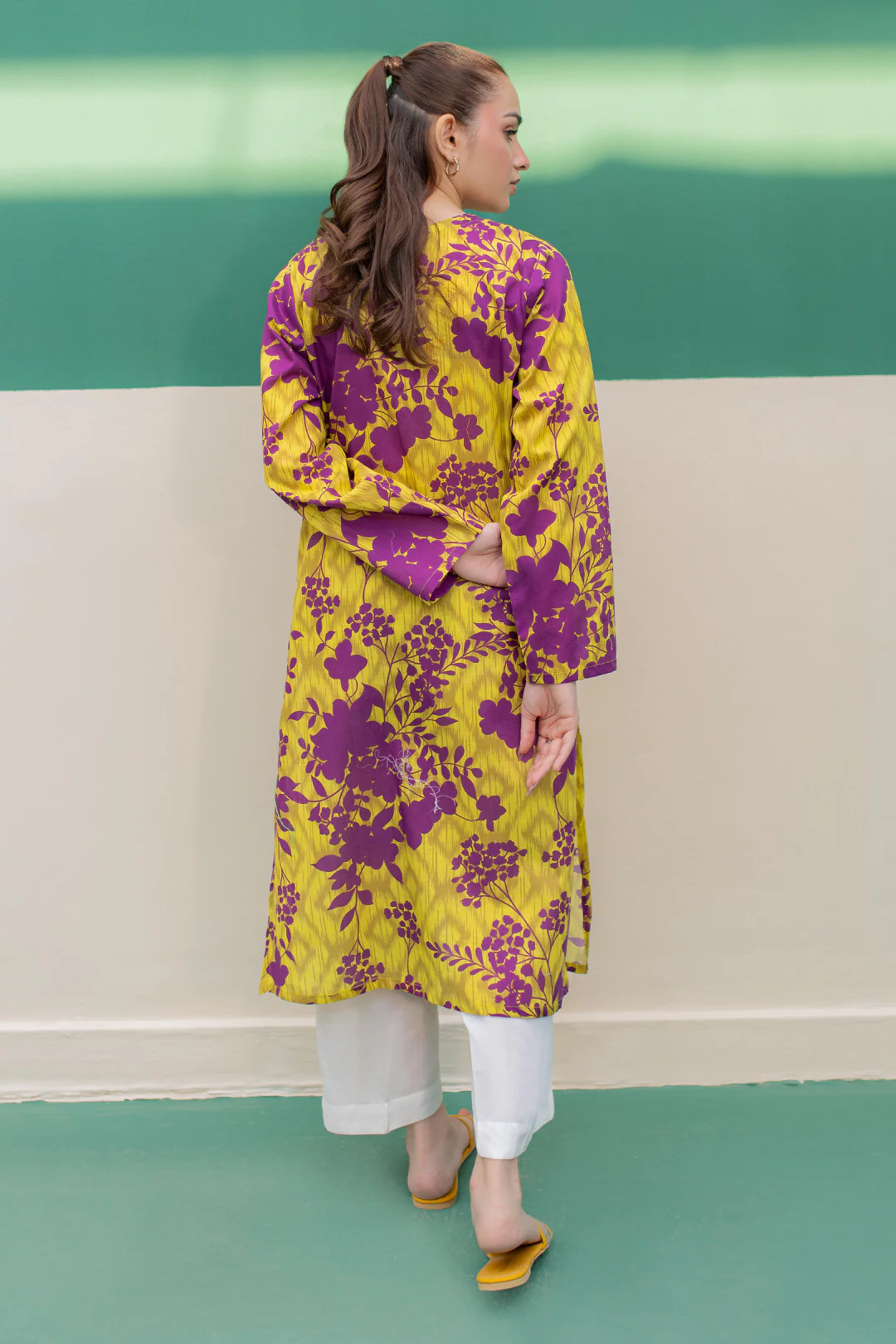 Embroidered Kurta - 2916 - Image 5