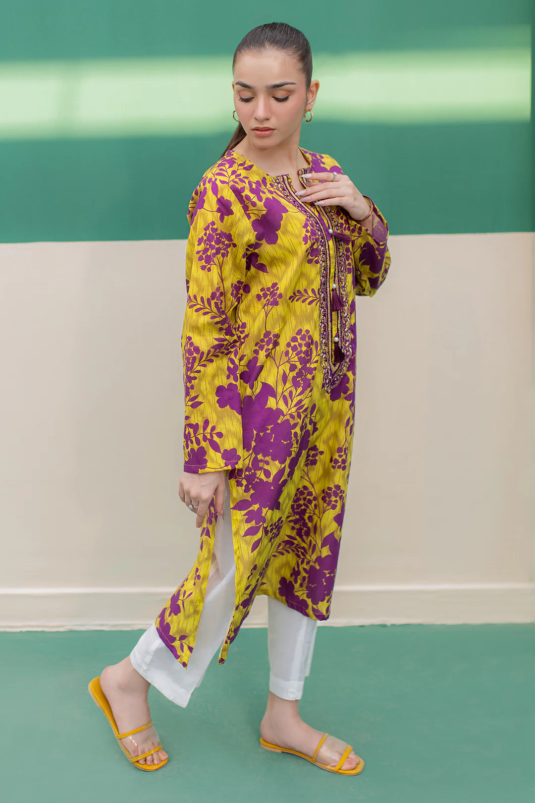Embroidered Kurta - 2916 - Image 6