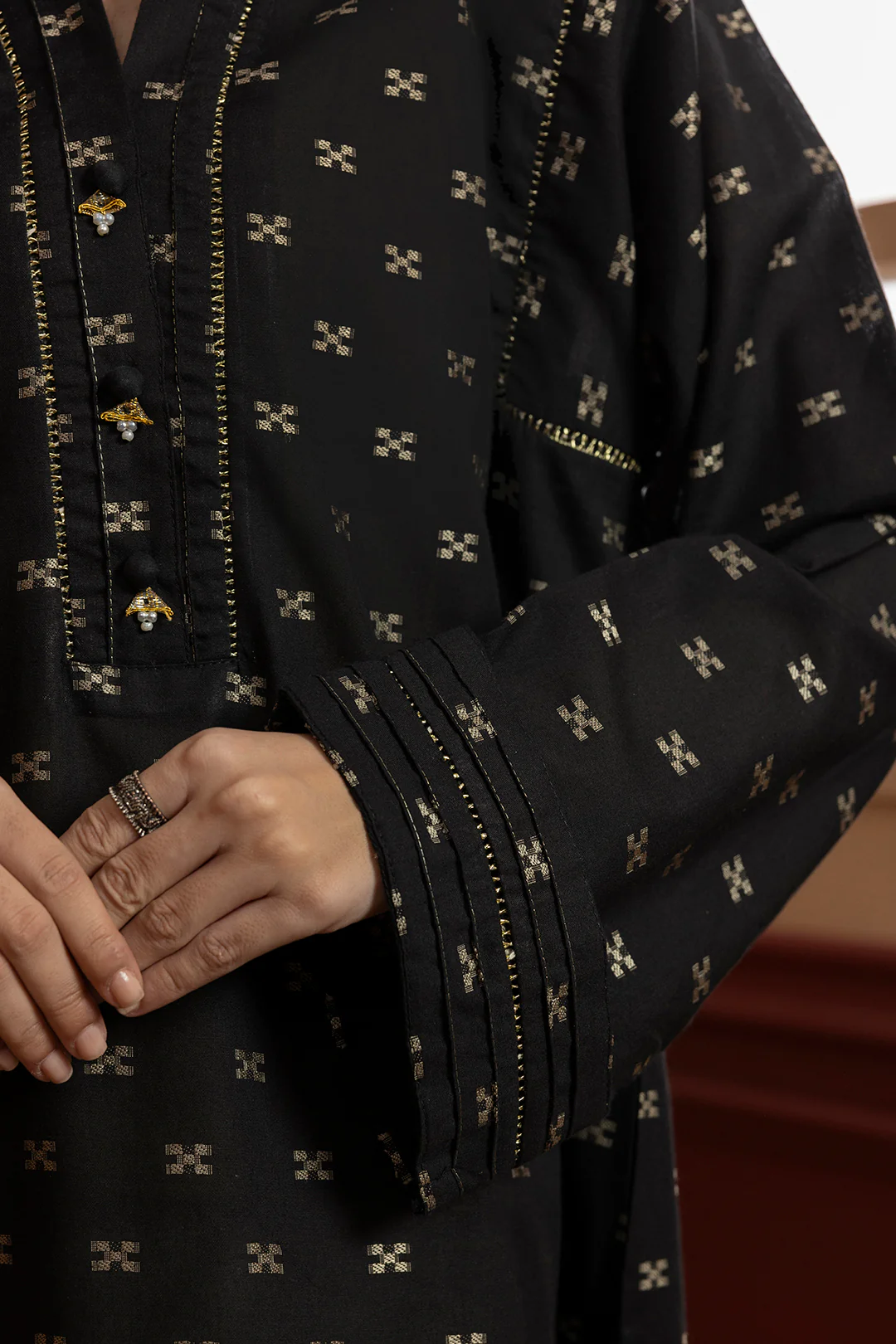 Embroidered Kurta - 2516 - Image 8
