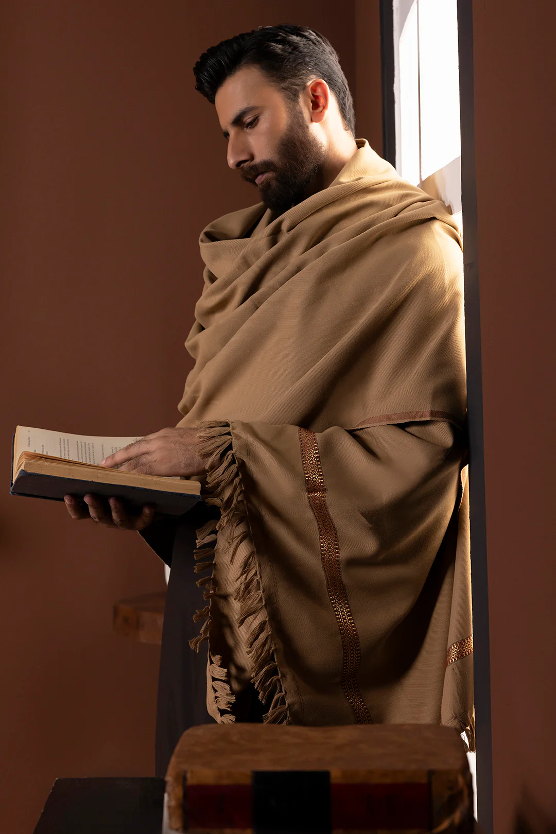 Men Shawl - 5009 - Image 2