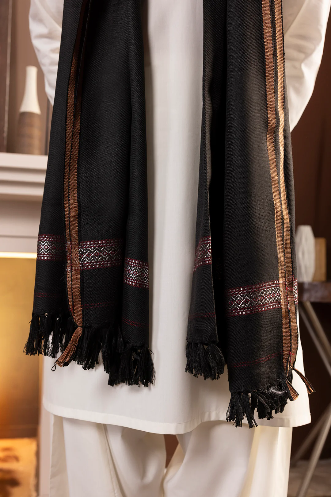 Men Shawl - 5002 - Image 5