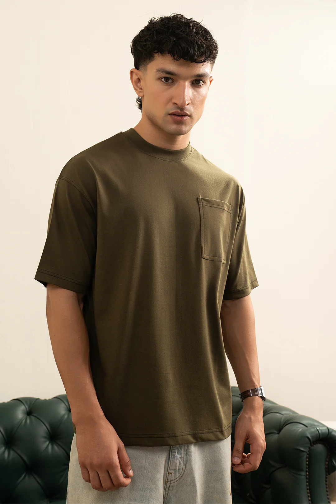 Basic Oversized Pocket T-Shirt - D052 - Image 3