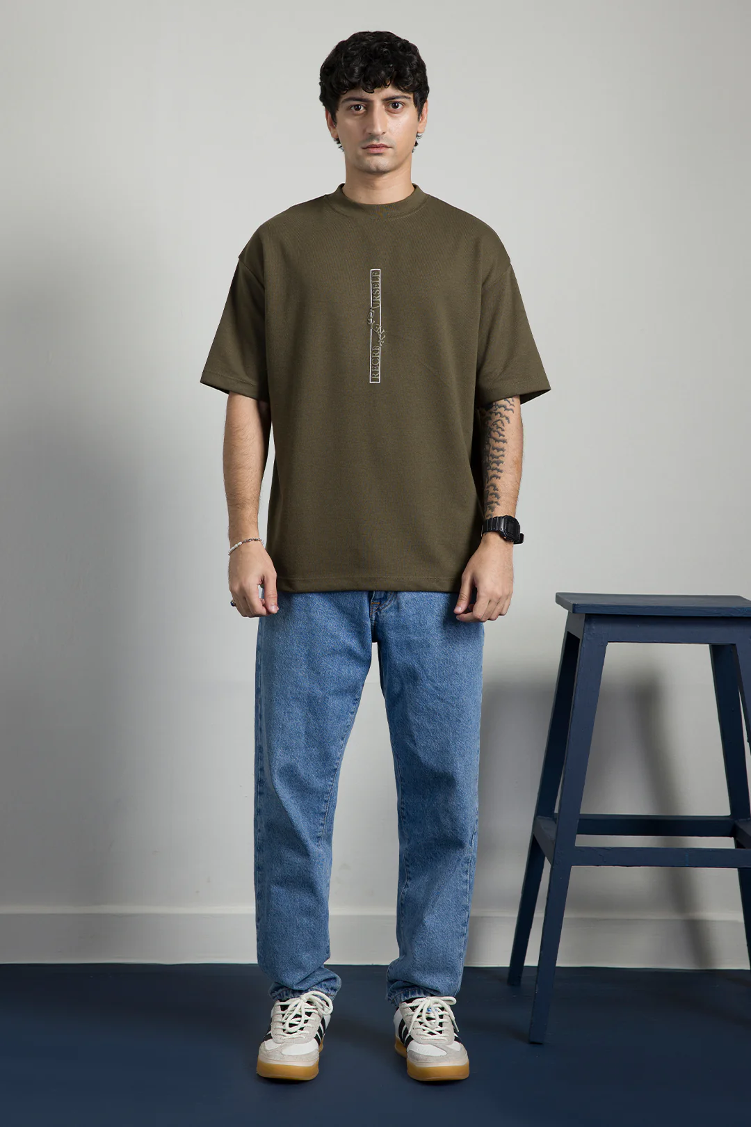 Oversized Graphic T-Shirt - D072 - Image 3
