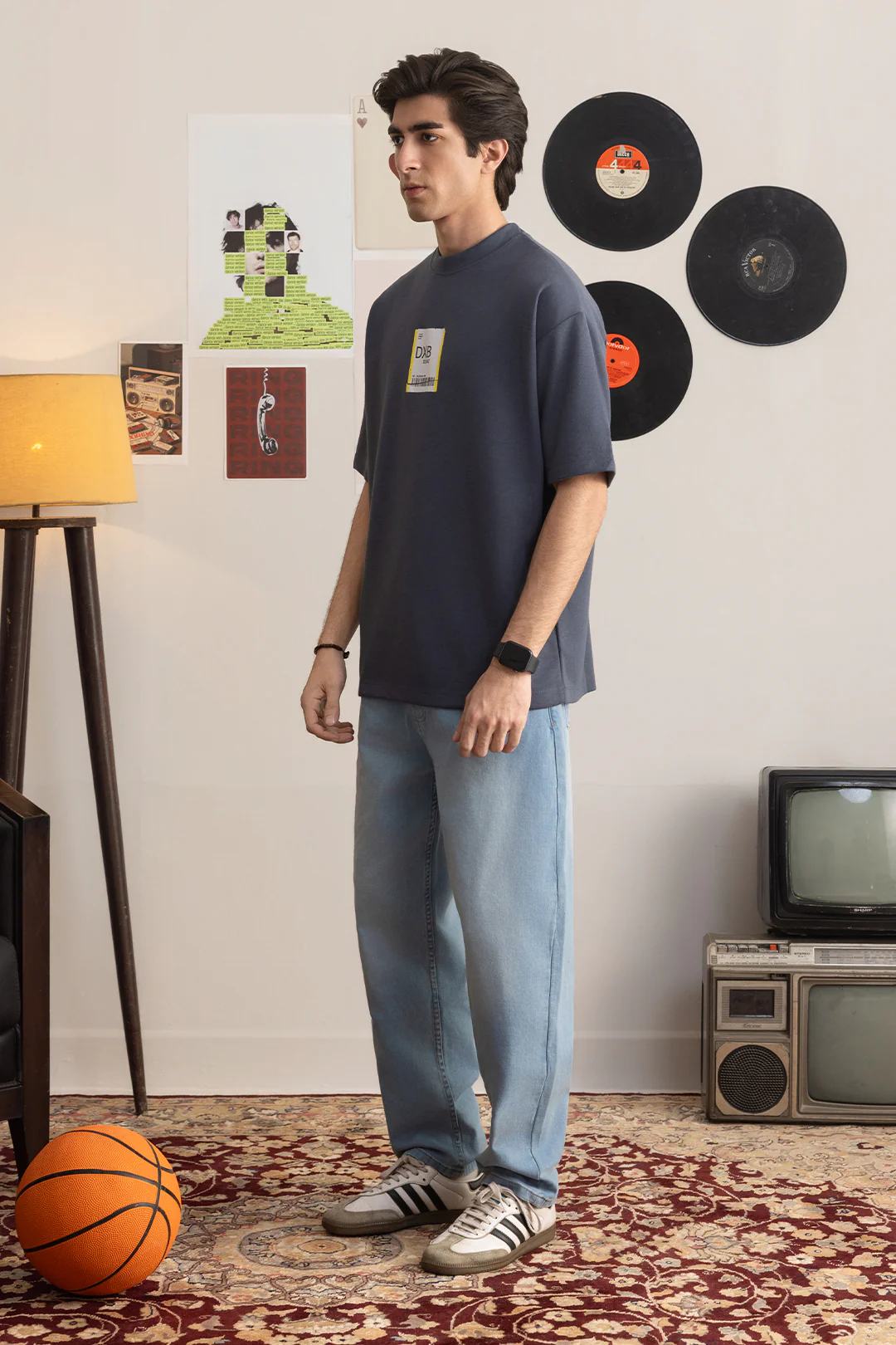 Oversized Graphic T-Shirt - D115 - Image 4