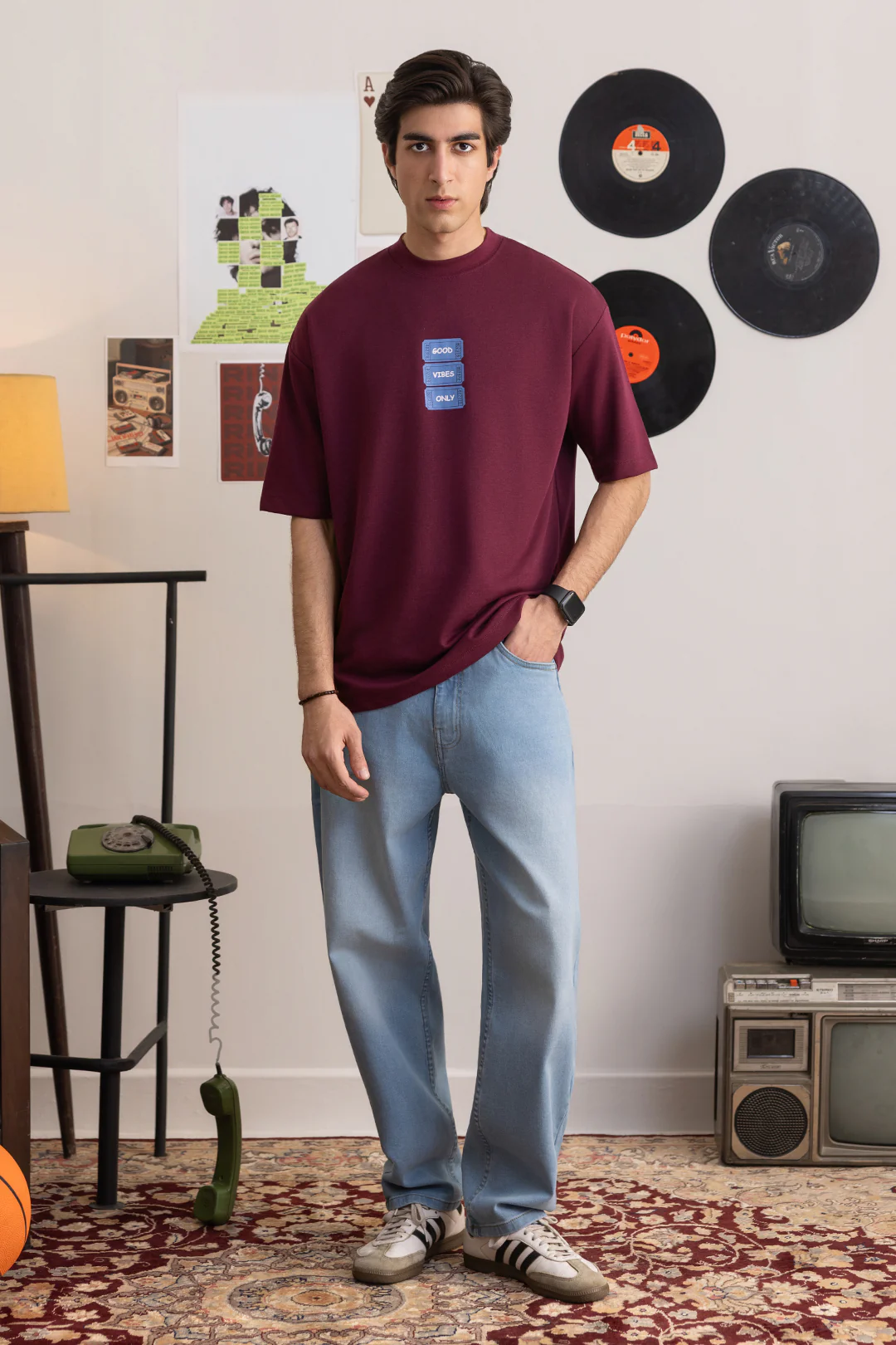 Oversized Graphic T-Shirt - D125 - Image 2