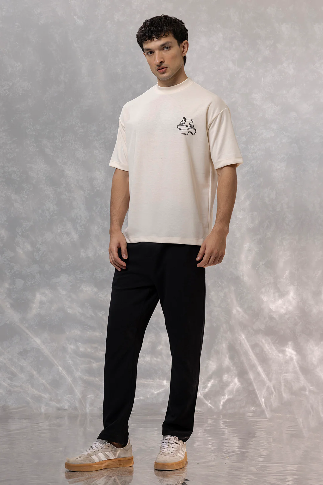 Oversized Graphic T-Shirt - D131 - Image 5