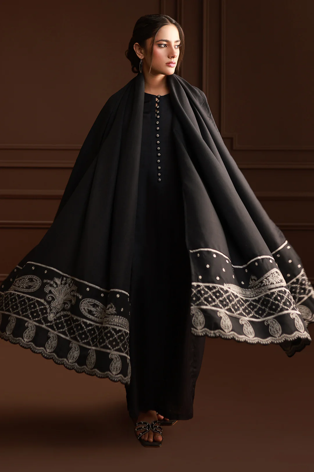 Embroidered Shawl - 1009 - Image 3