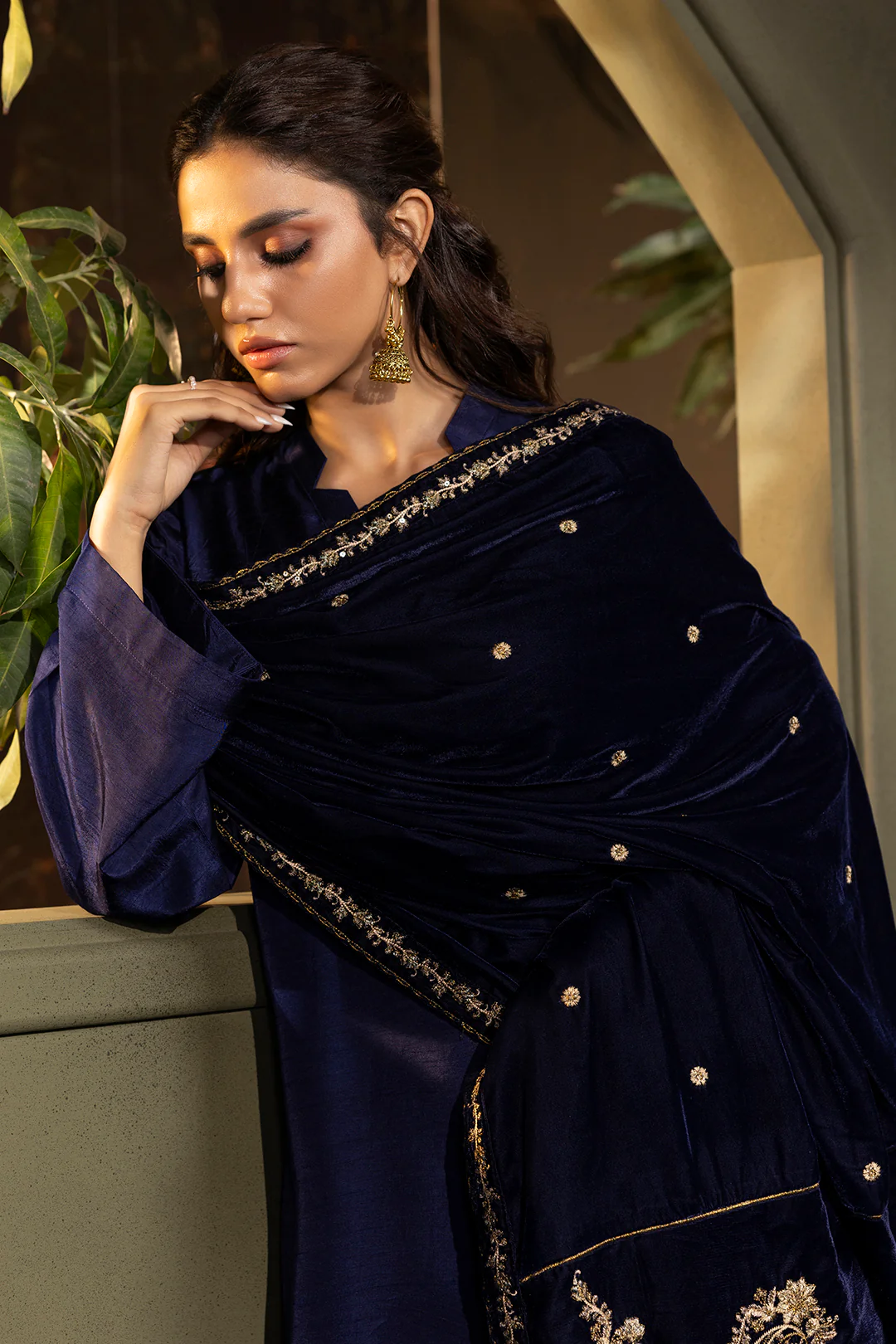 Zari Embroidered Shawl - 0030 - Image 6