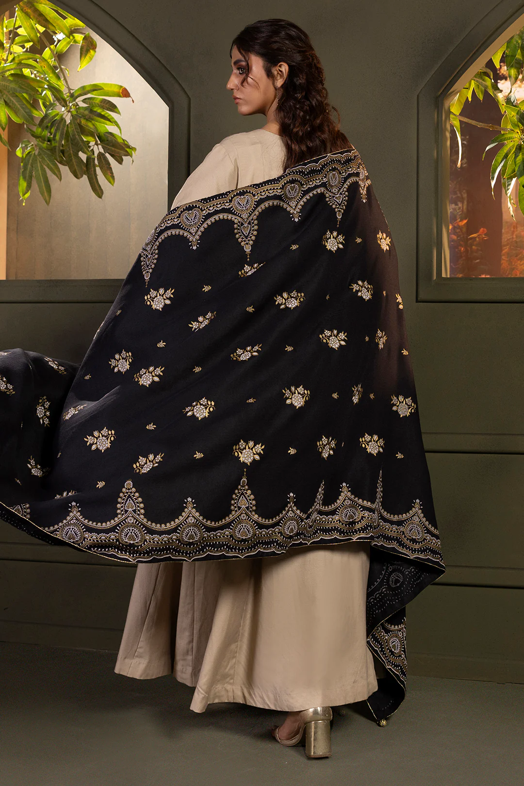 Shawl - 0024 - Image 11