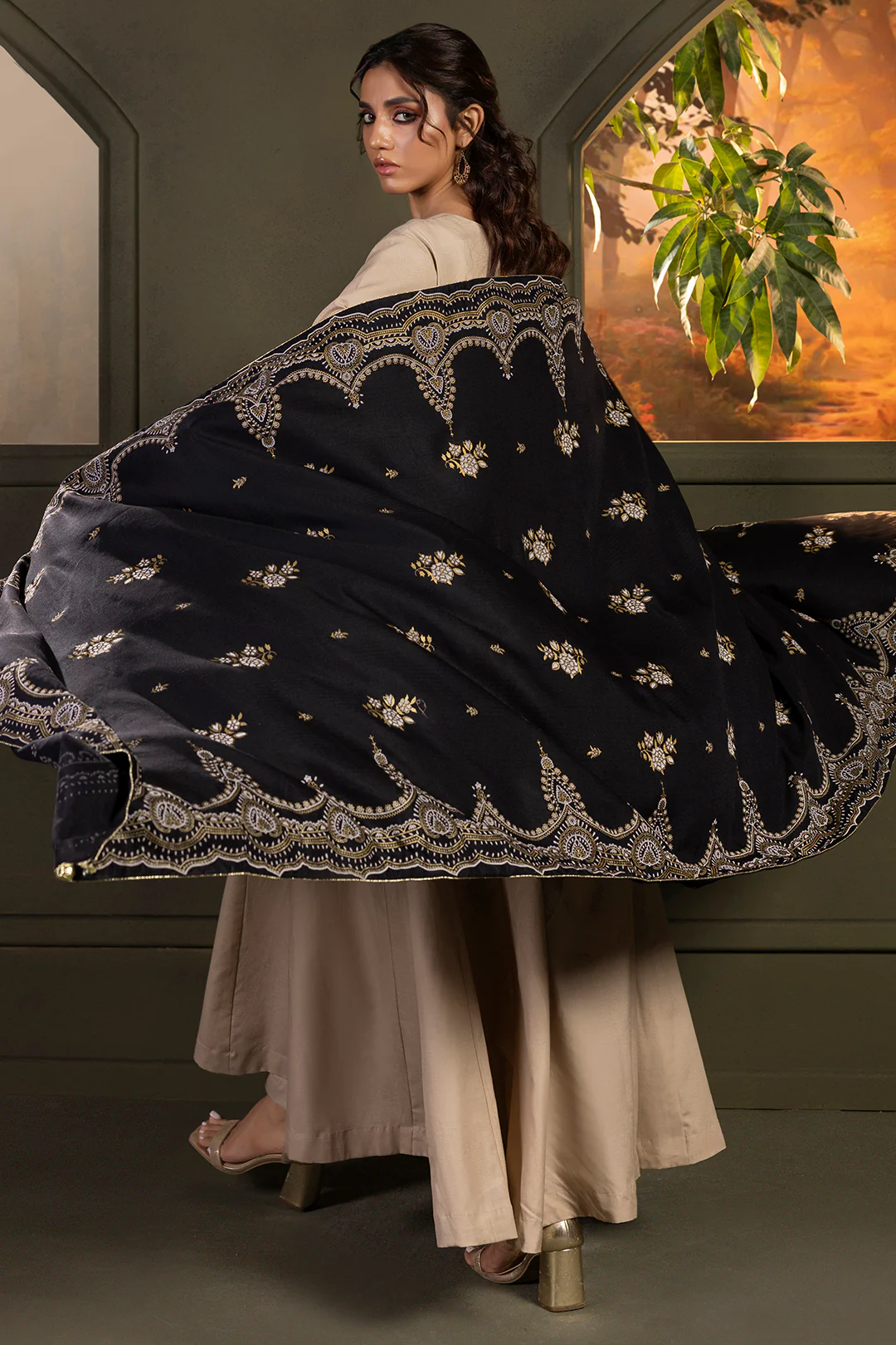 Shawl - 0024 - Image 8
