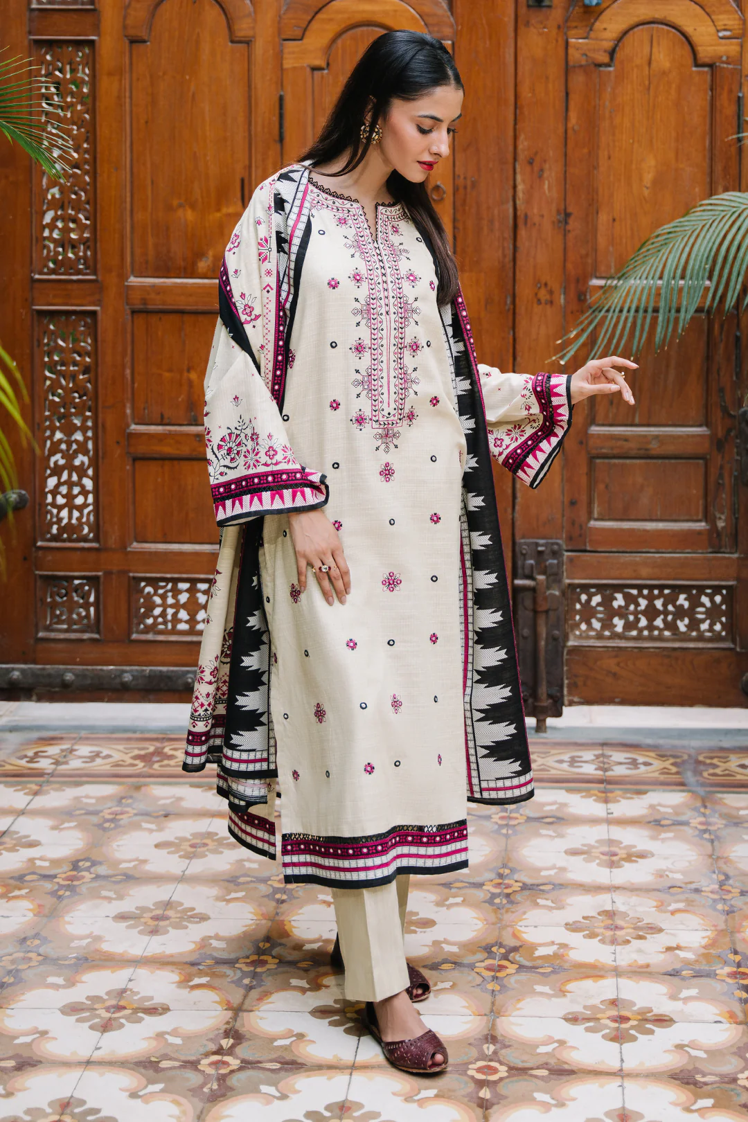 Embroidered Shirt Dupatta - 0173 - Image 3