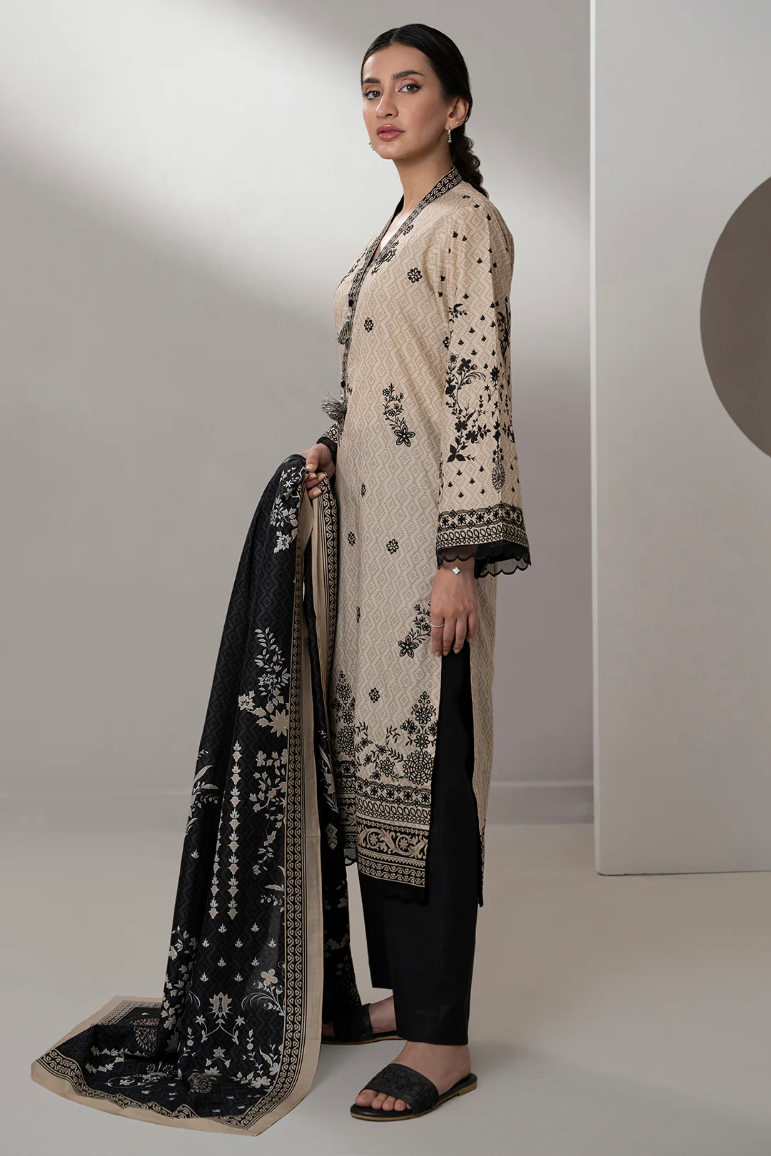 Embroidered Shirt Shalwar Dupatta - 0592 - Image 4