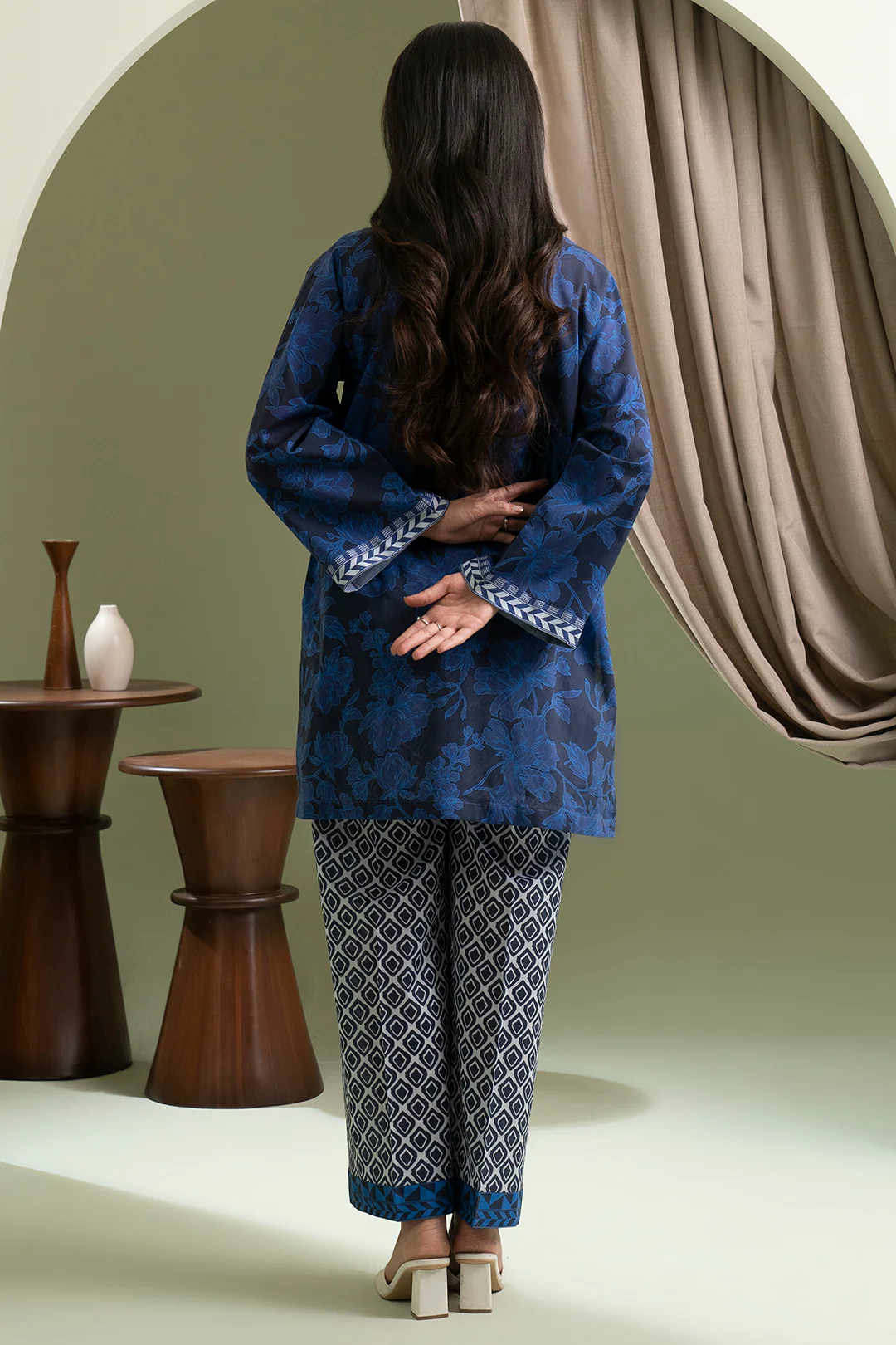 Embroidered Shirt Shalwar - 0550 - Image 10