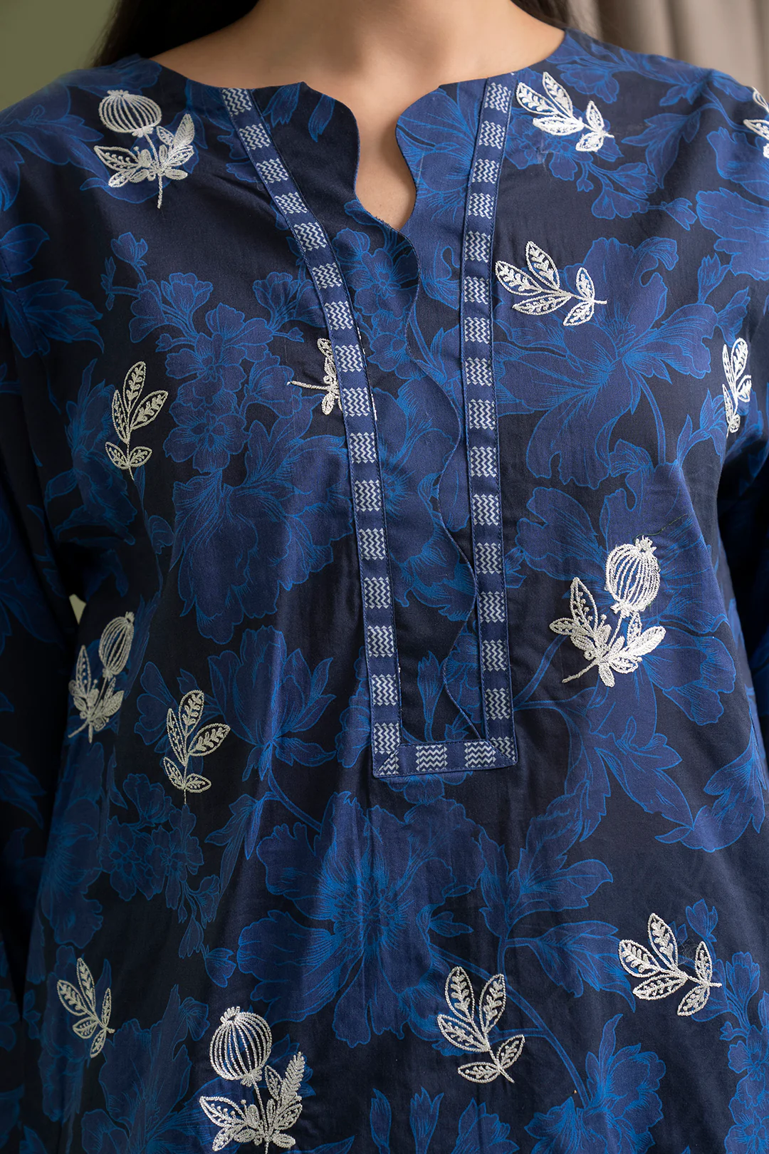 Embroidered Shirt Shalwar - 0550 - Image 4