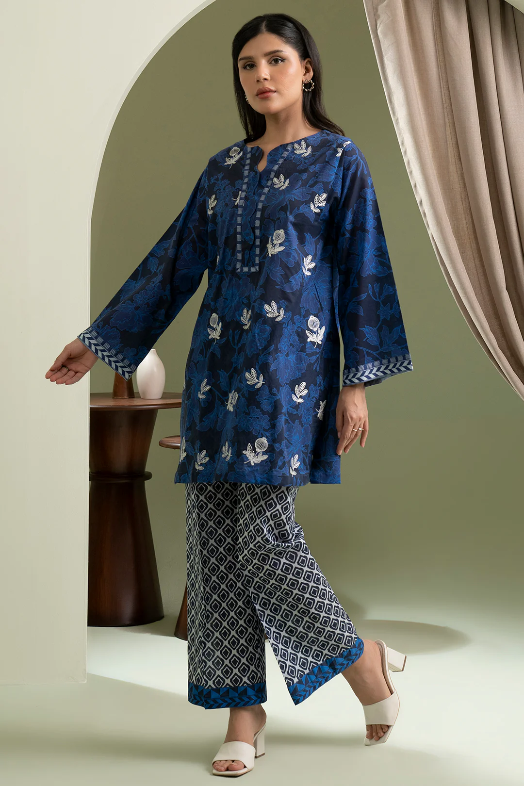 Embroidered Shirt Shalwar - 0550 - Image 6