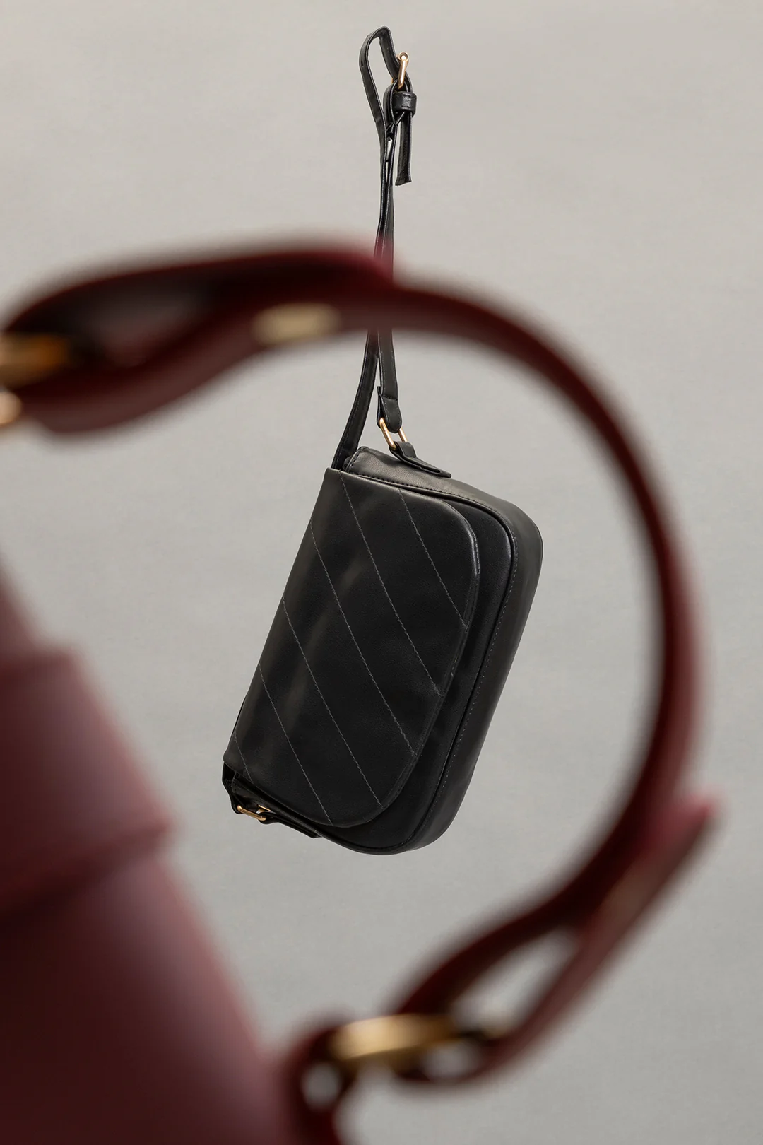 Shoulder Bags - E235 - Image 11