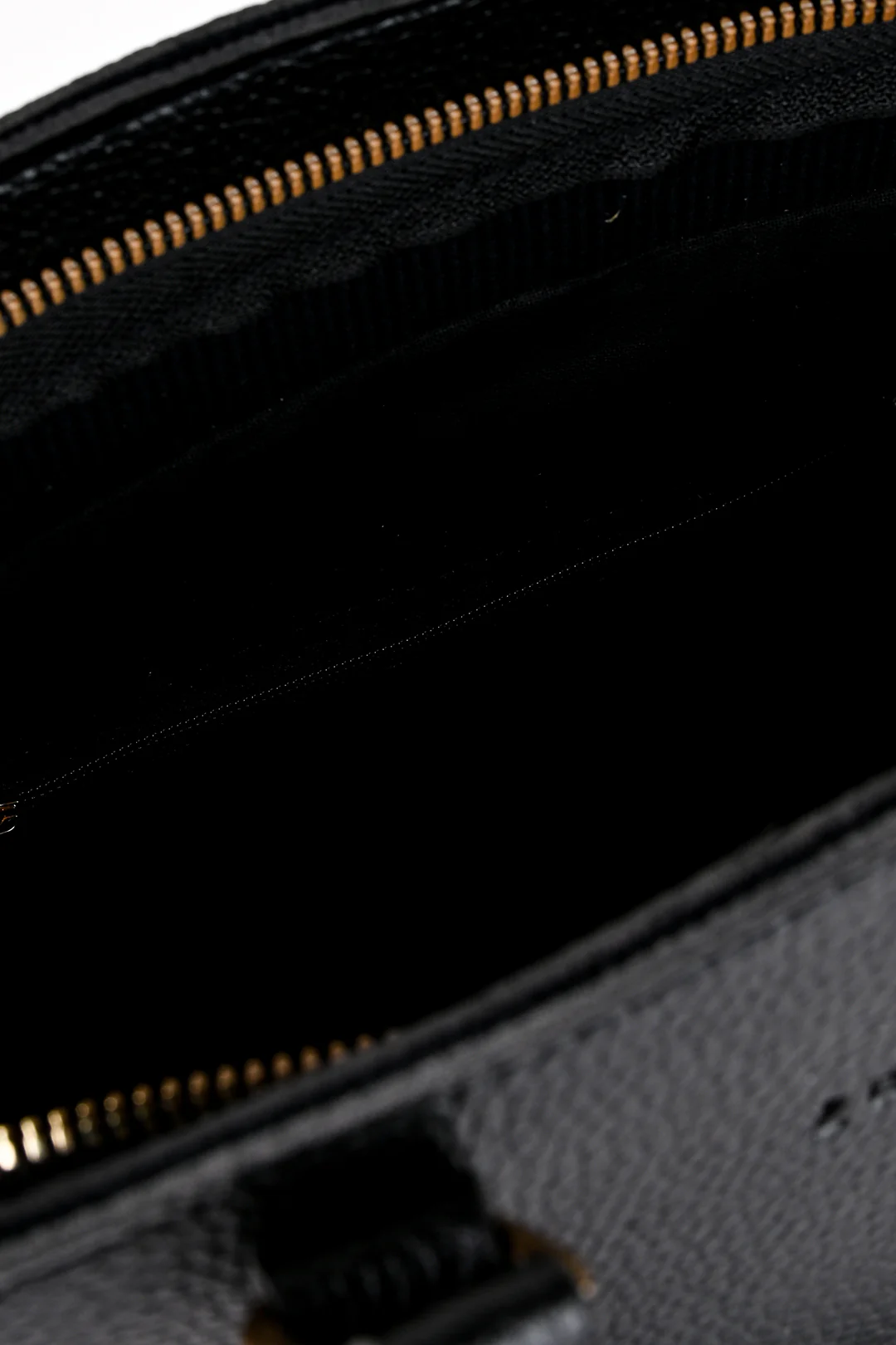 Shoulder Bags - E894 - Image 6