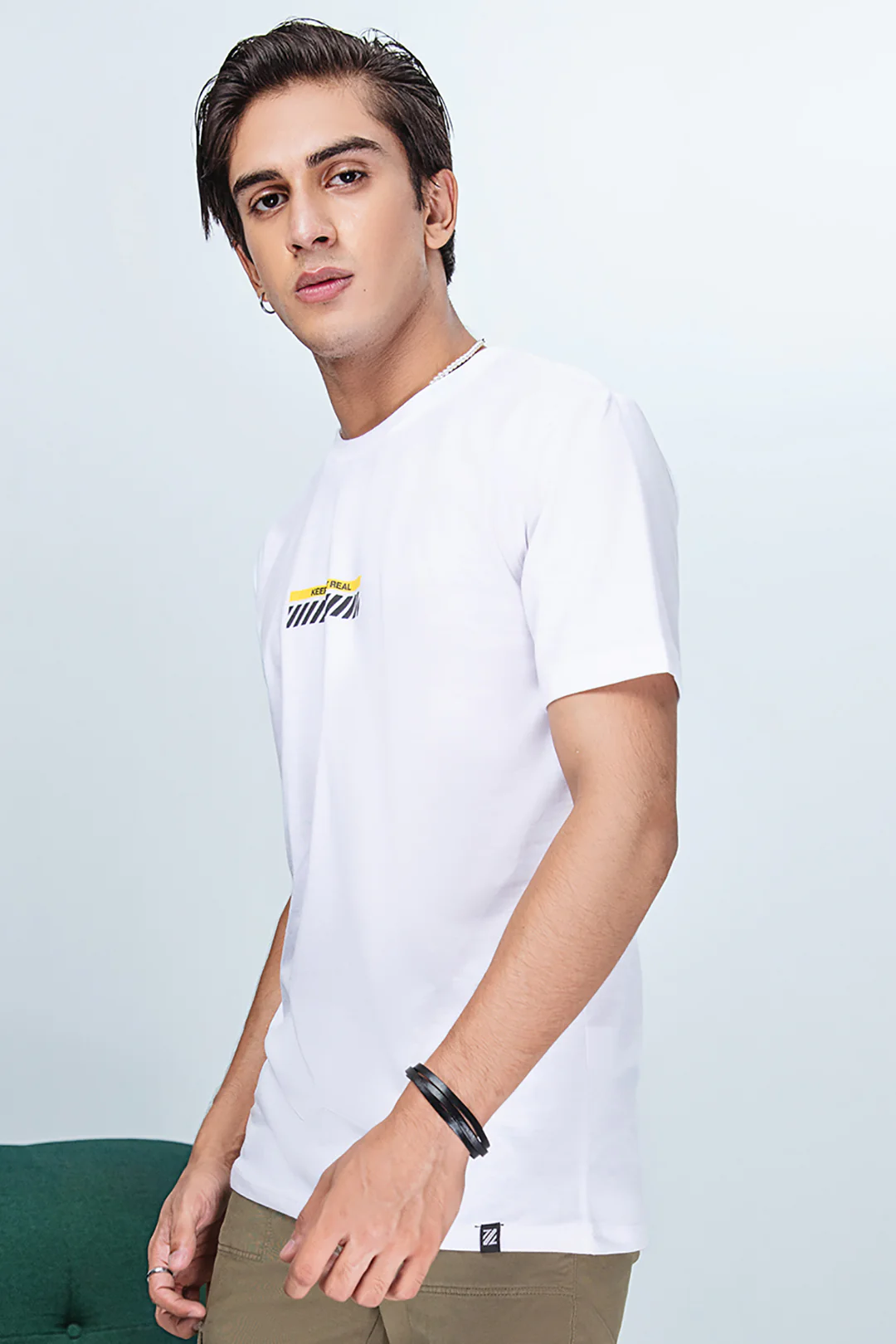 Graphic T-shirt - 2037 - Image 2