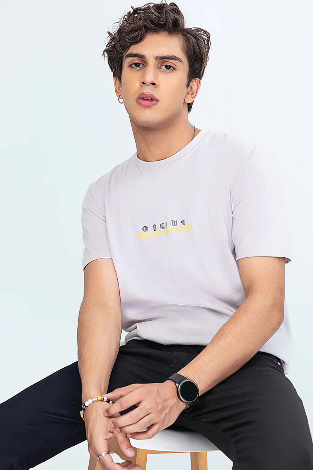 Graphic T-shirt - 2042 - Image 2