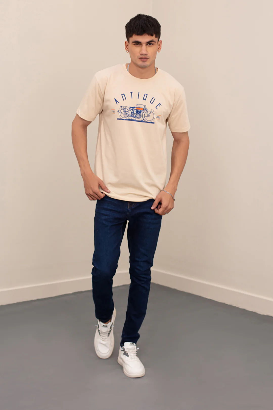 Graphic T-Shirt - R025 - Image 3