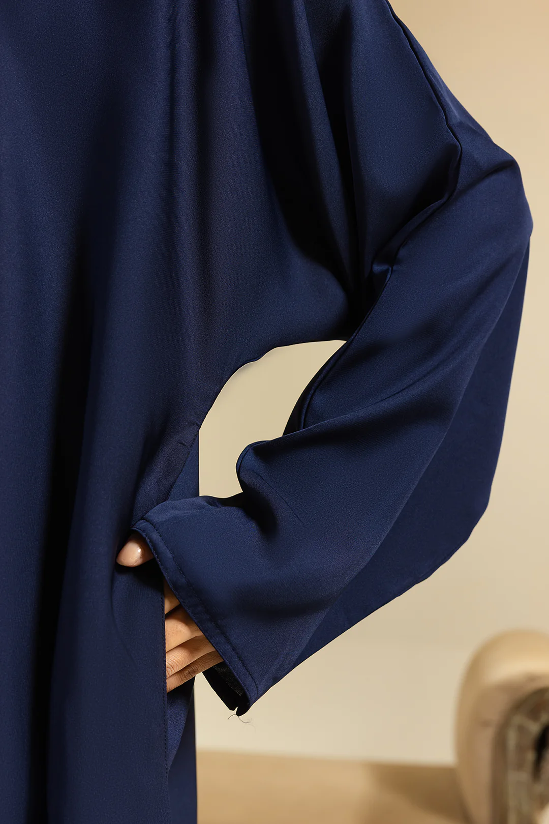 Single Button Plain Abaya with Pocket - 5014 - Image 5