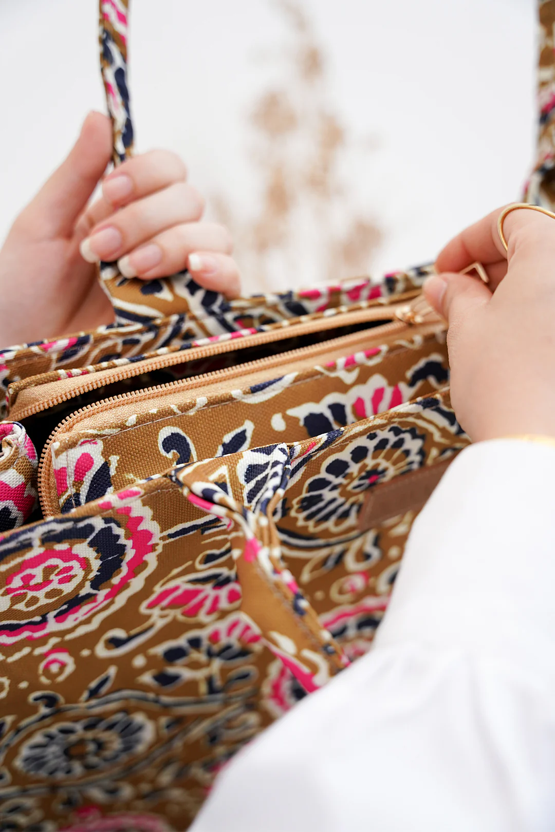 Tote Bag - E208 - Image 5